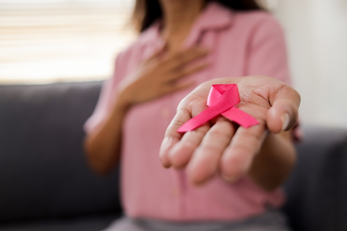 Outubro Rosa nos condomínios: informação e cuidado também fazem parte da boa gestão